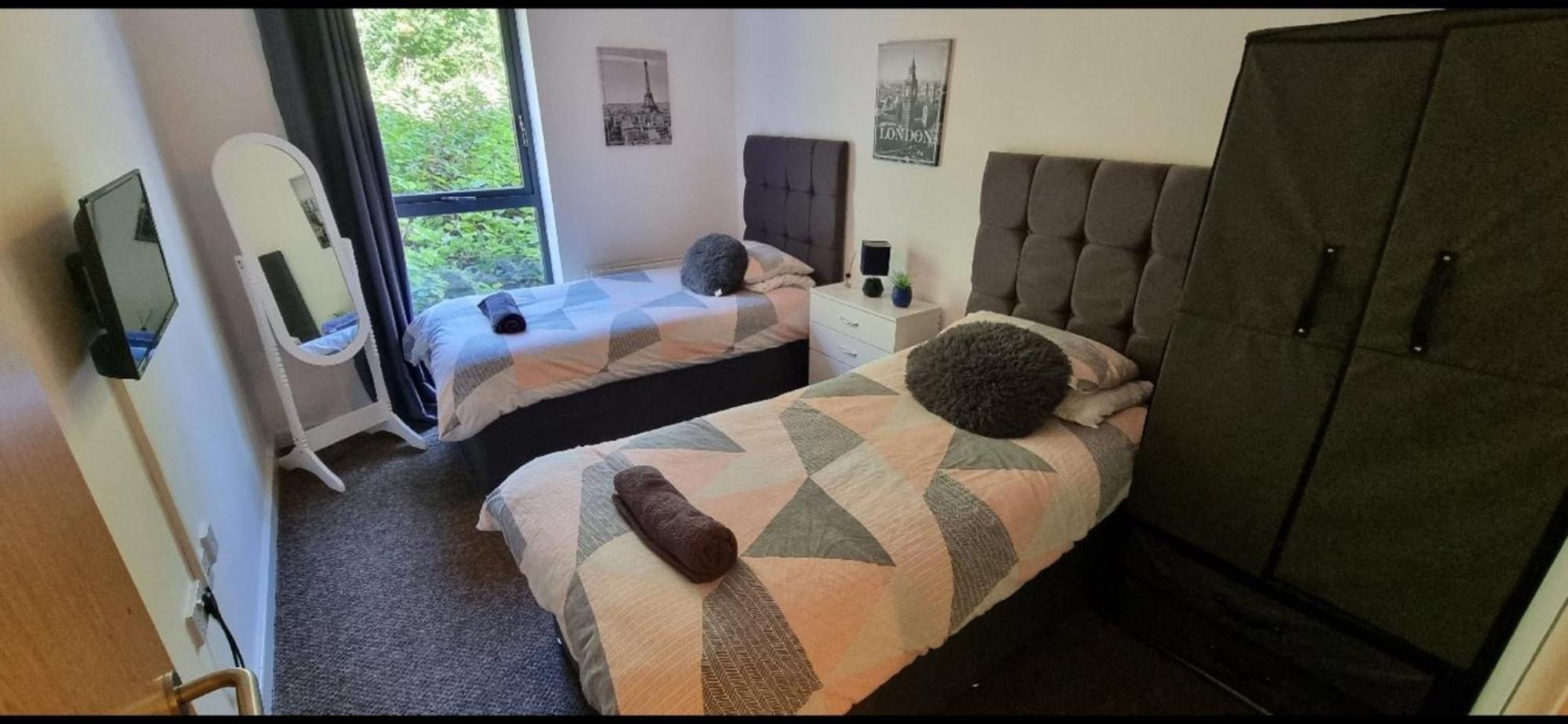 Brentwood Town Retreat - Large 2 Bedroom Apartment Екстер'єр фото