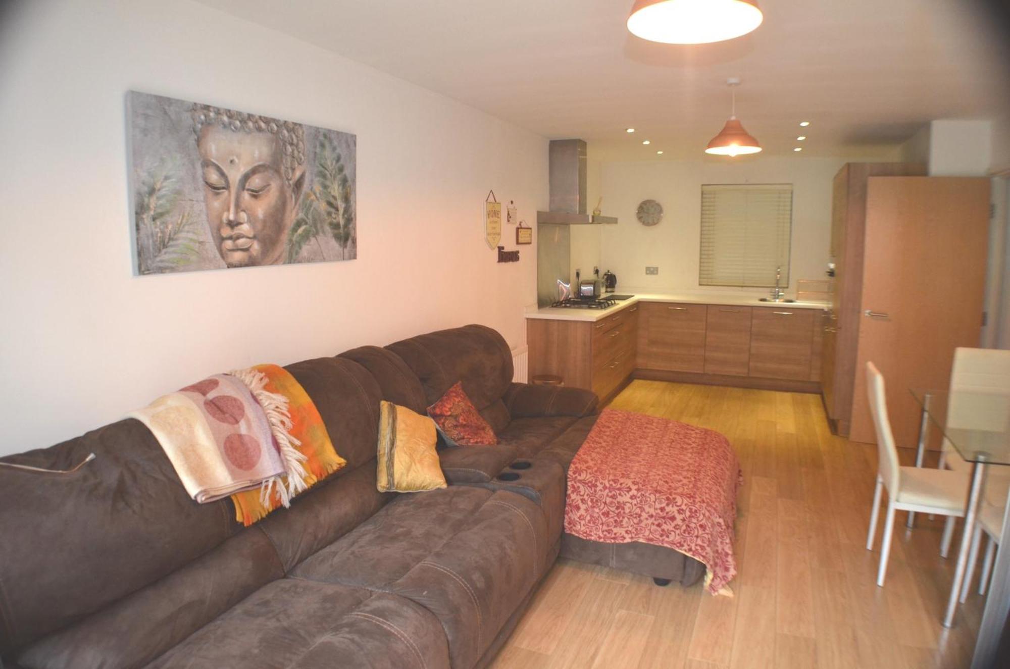 Brentwood Town Retreat - Large 2 Bedroom Apartment Екстер'єр фото